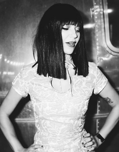 Khruangbin’s Laura Lee Wearing Natalie & Alanna